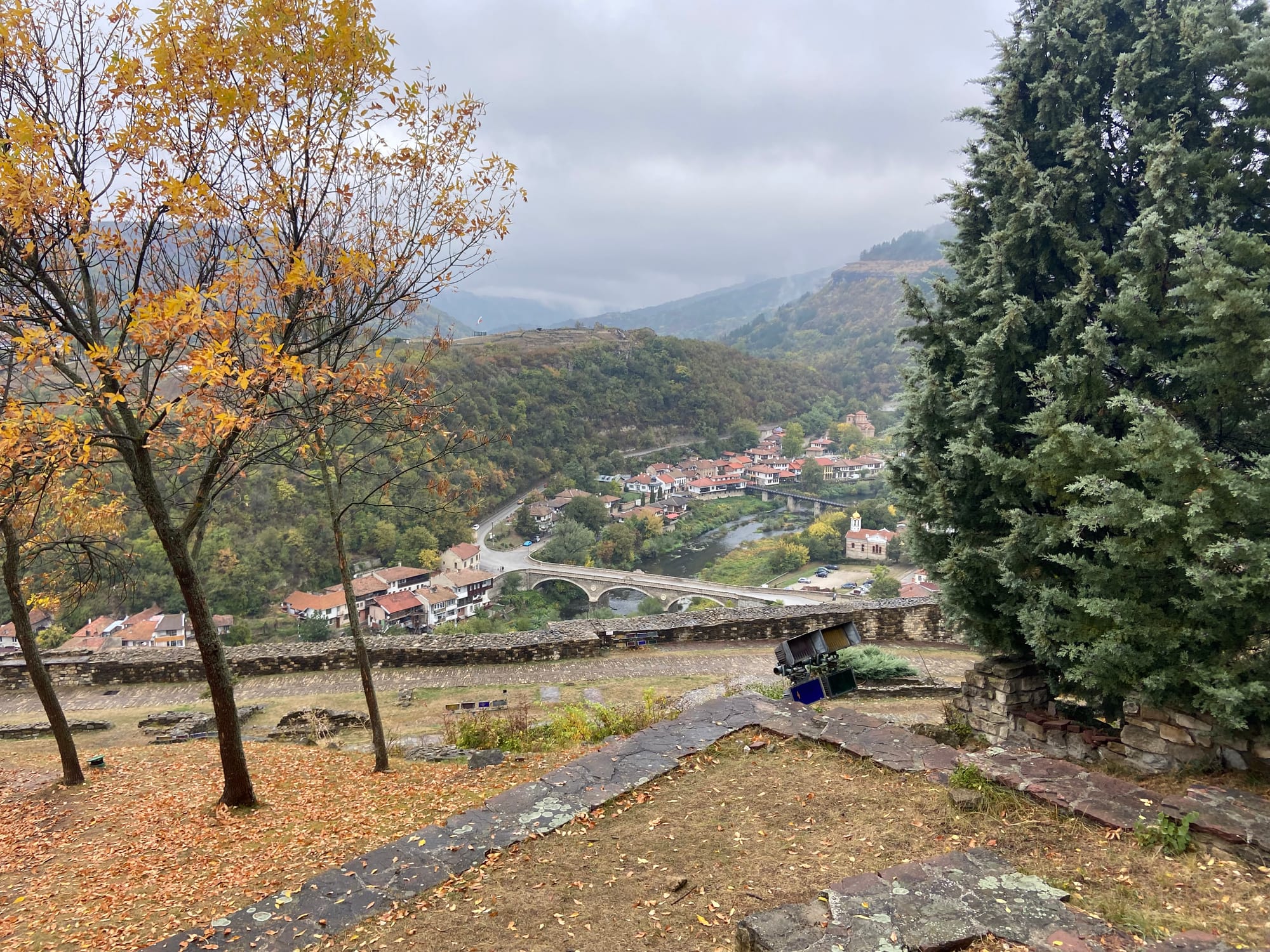 Veliko Tarnovo, la sud de graniță! TOP Activități