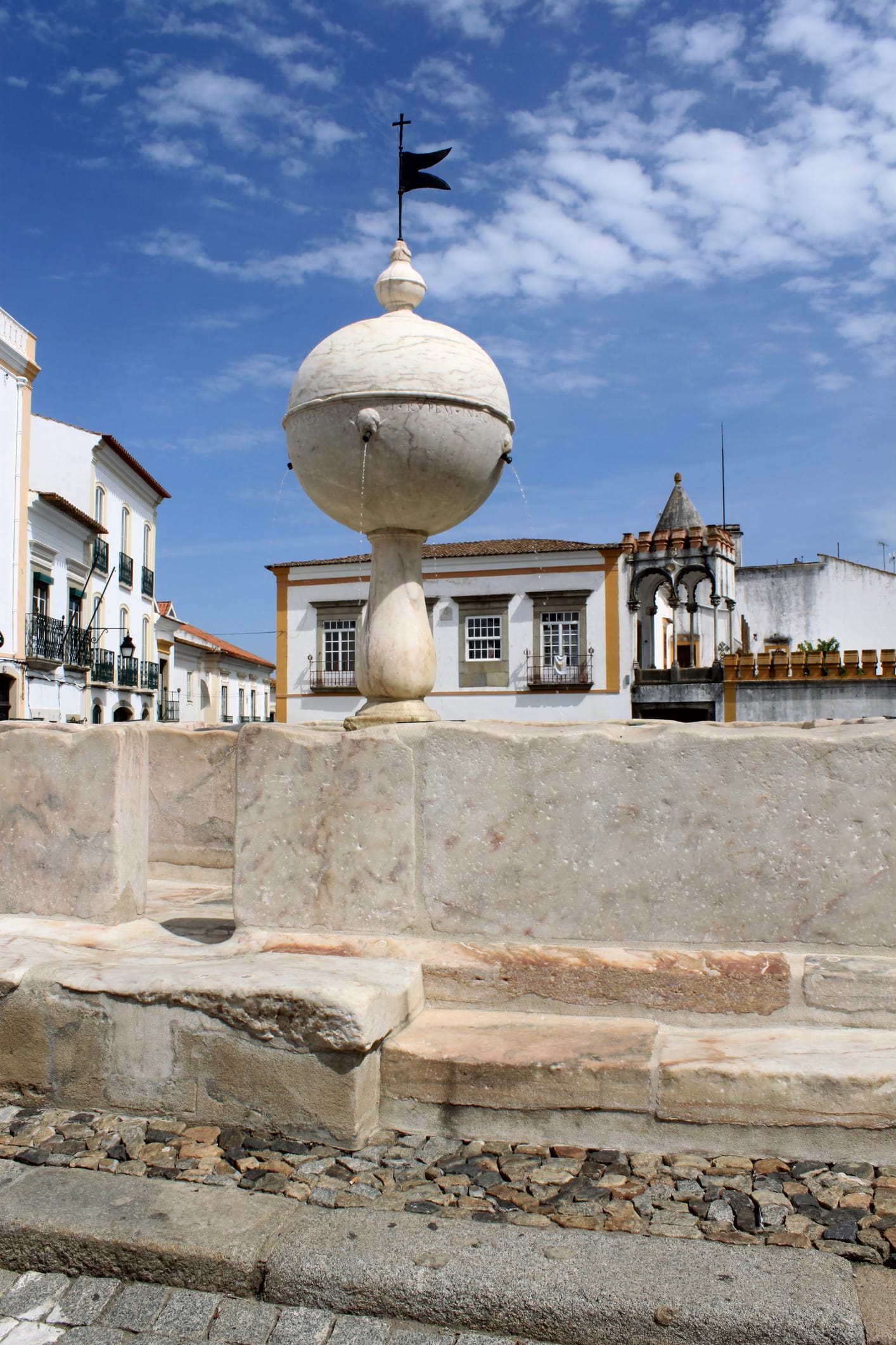 Descopera Évora - Orasul Antic Portughez l Ce sa vizitezi