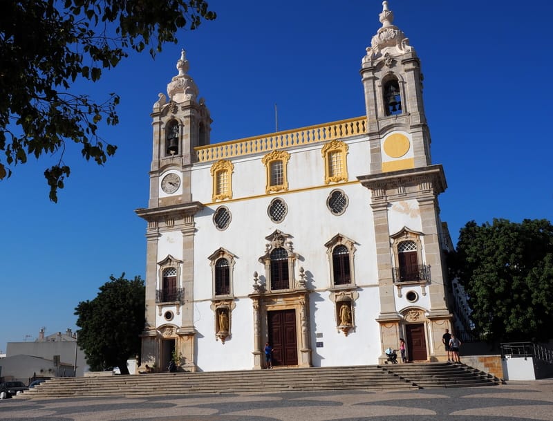 Ce sa vizitezi in Faro - orasul plin de farmec din Portugalia!