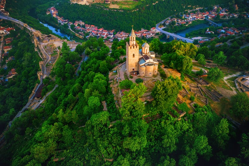 Veliko Tarnovo, la sud de graniță! TOP Activități