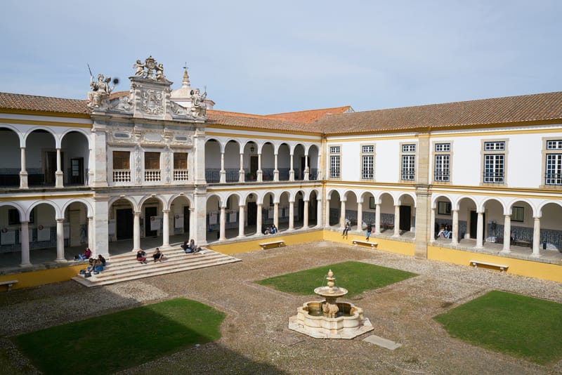 Descopera Évora - Orasul Antic Portughez l Ce sa vizitezi