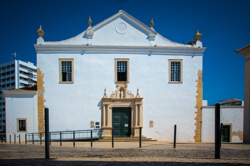 Ce sa vizitezi in Faro - orasul plin de farmec din Portugalia!