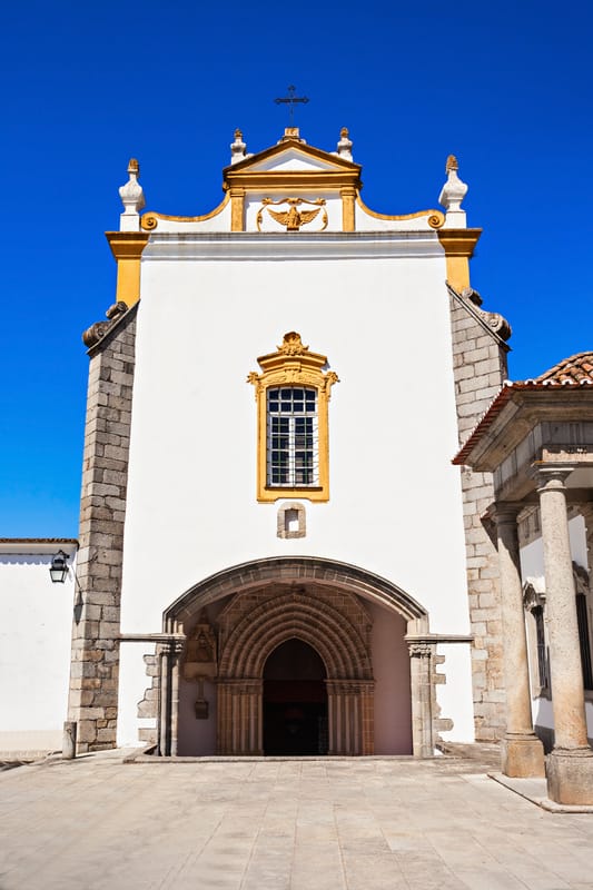 Descopera Évora - Orasul Antic Portughez l Ce sa vizitezi