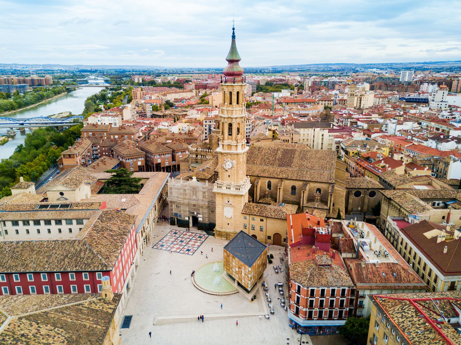 Ghid de călătorie Zaragoza, Spania - comoara ascunsă a Spaniei!