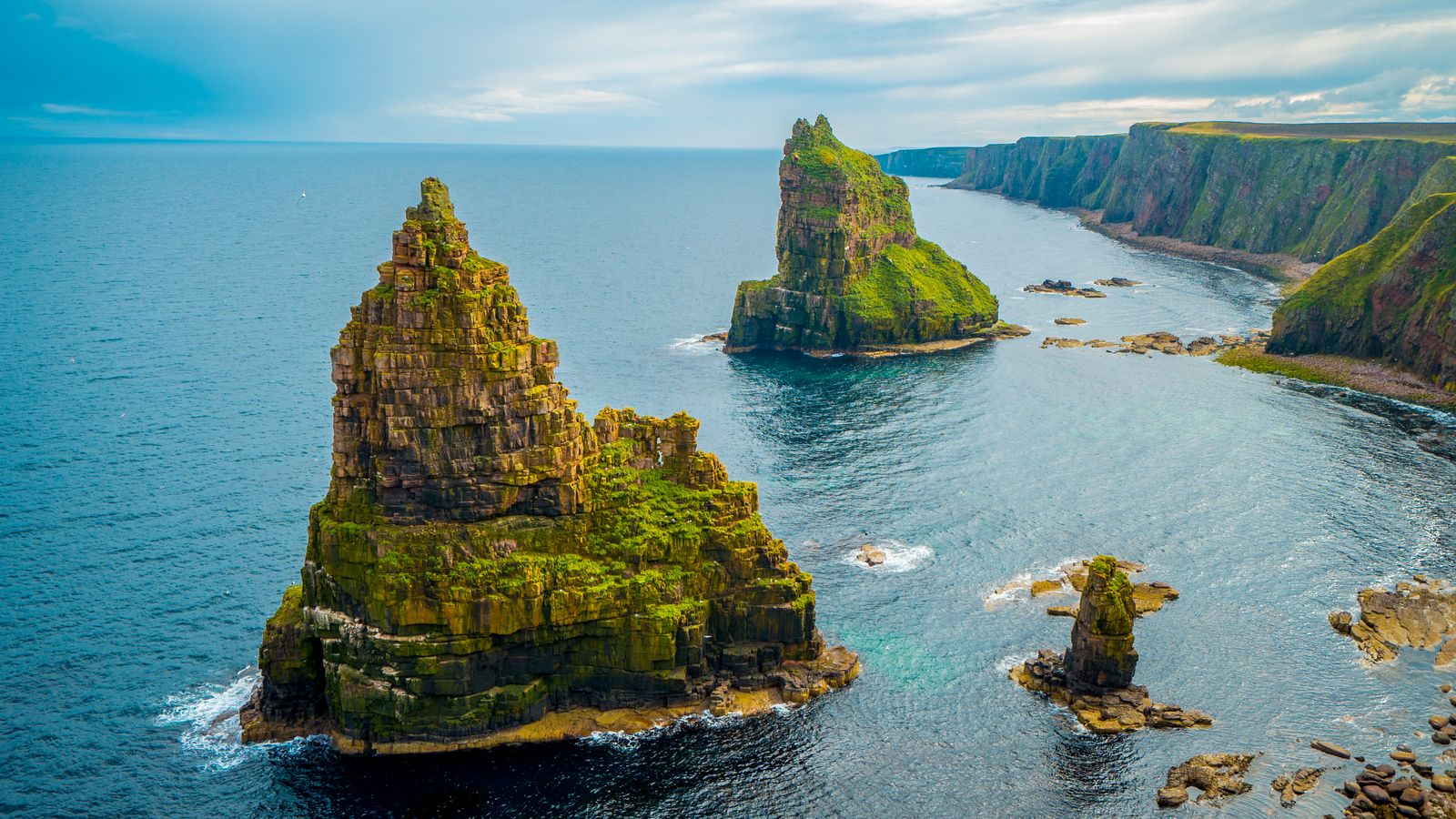 TOP 15 Cele mai frumoase țărmuri stâncoase din Scotia