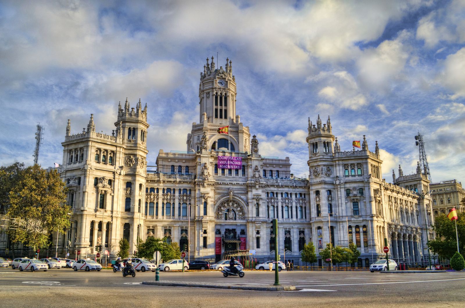 Descopera capitala Spaniei - Ghid de calatorie in  Madrid!